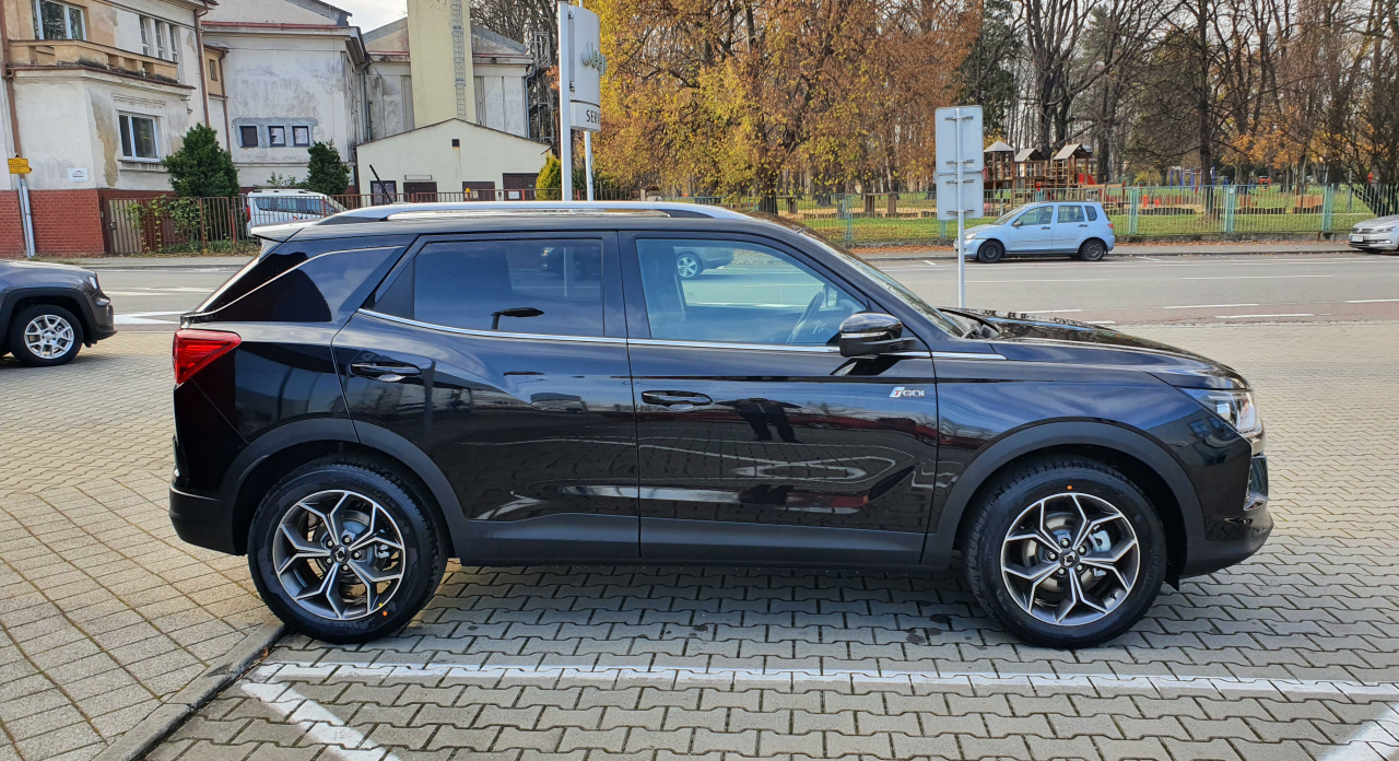 Korando STYLE+ 2WD MT (LAK)