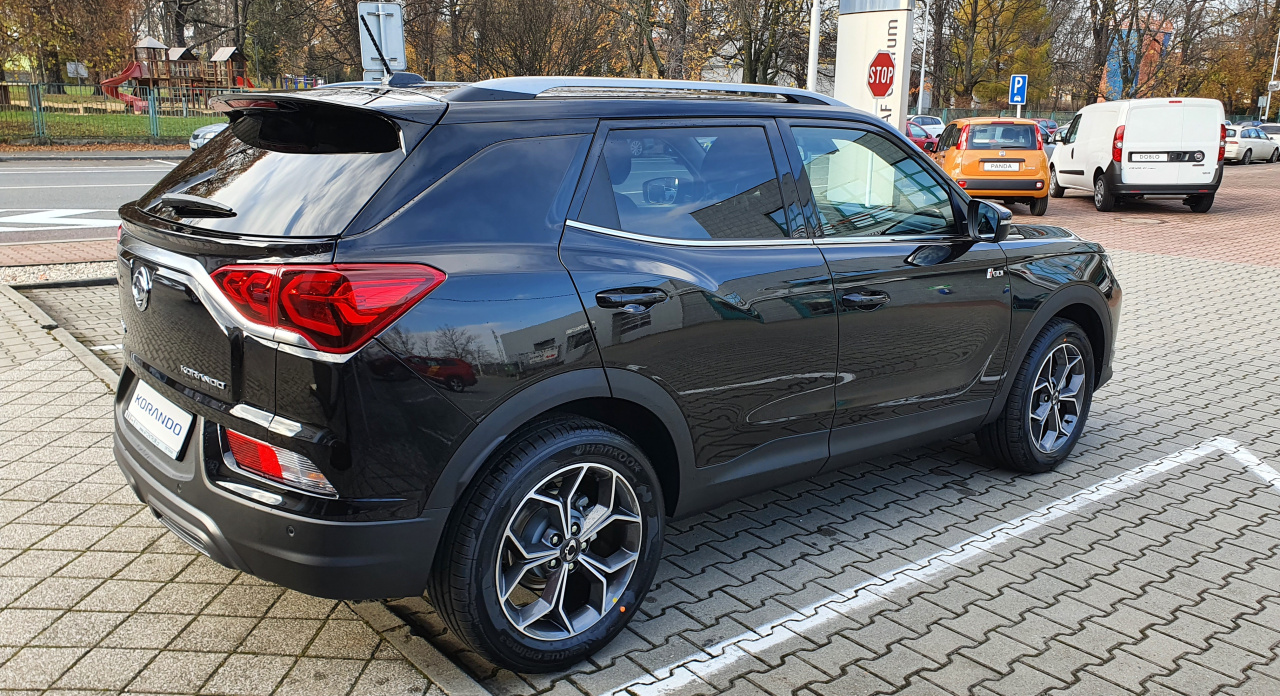 Korando STYLE+ 2WD MT (LAK)
