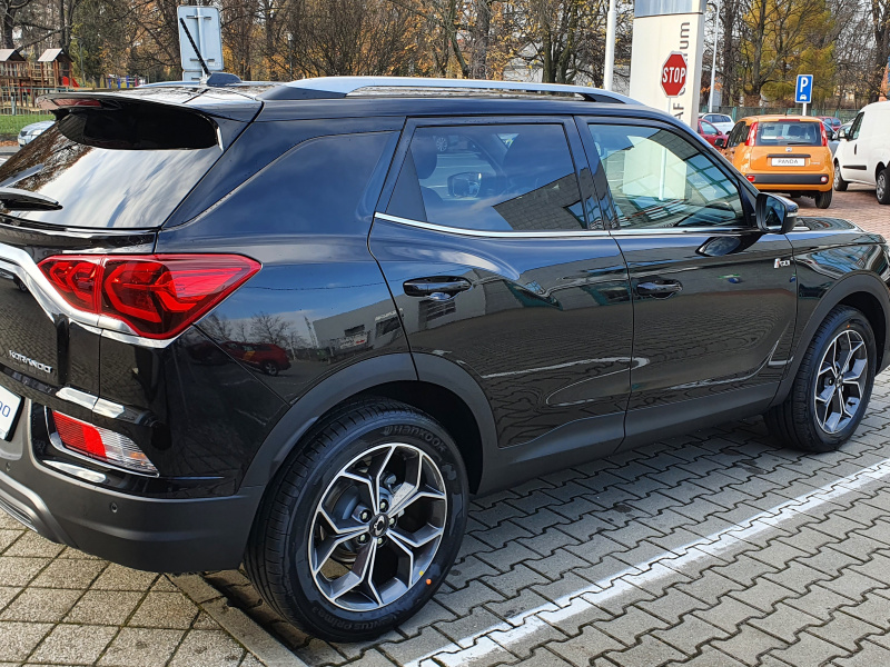 Korando STYLE+ 2WD MT (LAK)