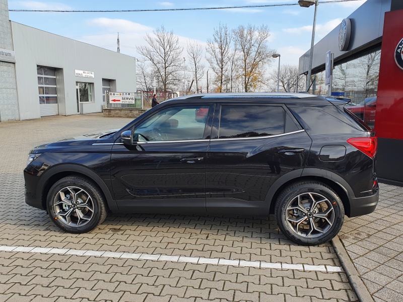 Korando STYLE+ 2WD MT (LAK)