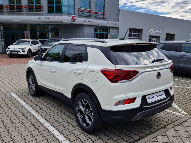 Korando STYLE+ 2WD AT (WAA)