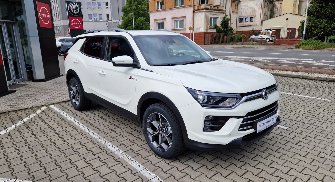 Korando STYLE+ 2WD AT (WAA)