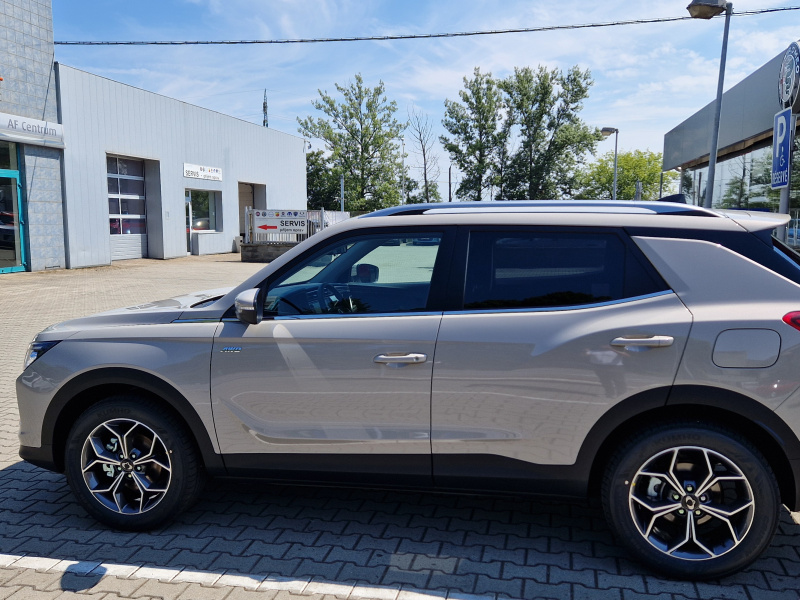 Korando STYLE+ 2WD AT (EBL)