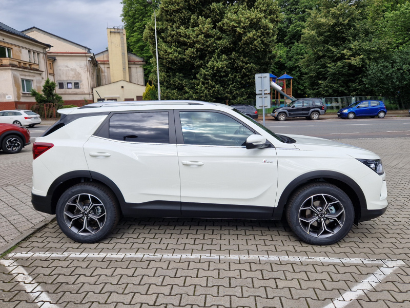 Korando STYLE+ 4WD AT(WAA)