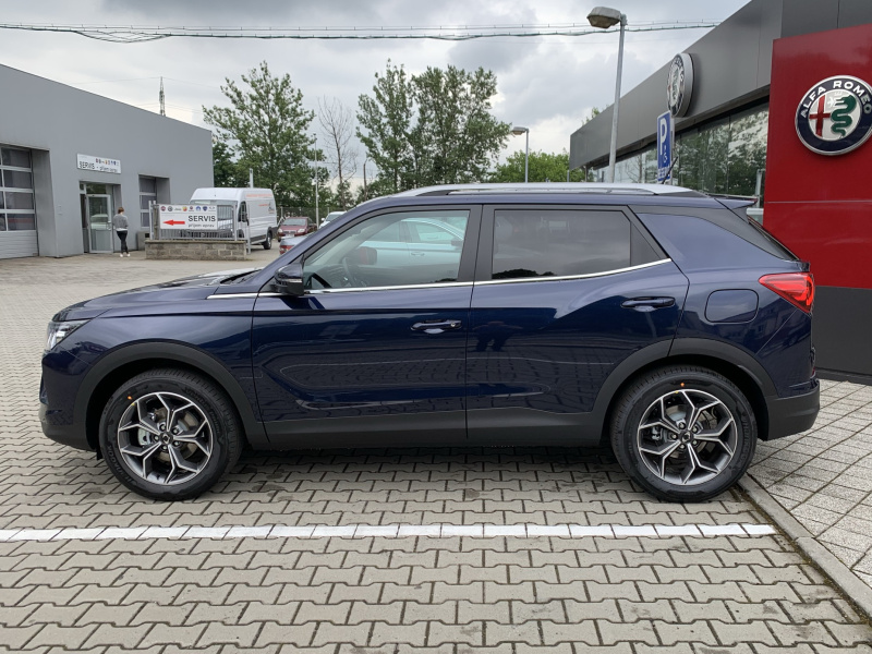 Korando STYLE+ 2WD AT (BAS) EBG