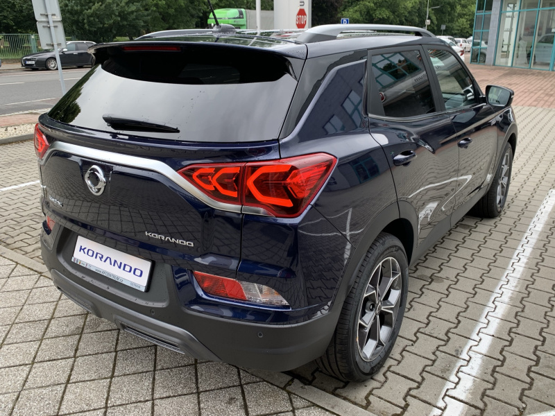Korando STYLE+ 2WD AT (BAS) EBG
