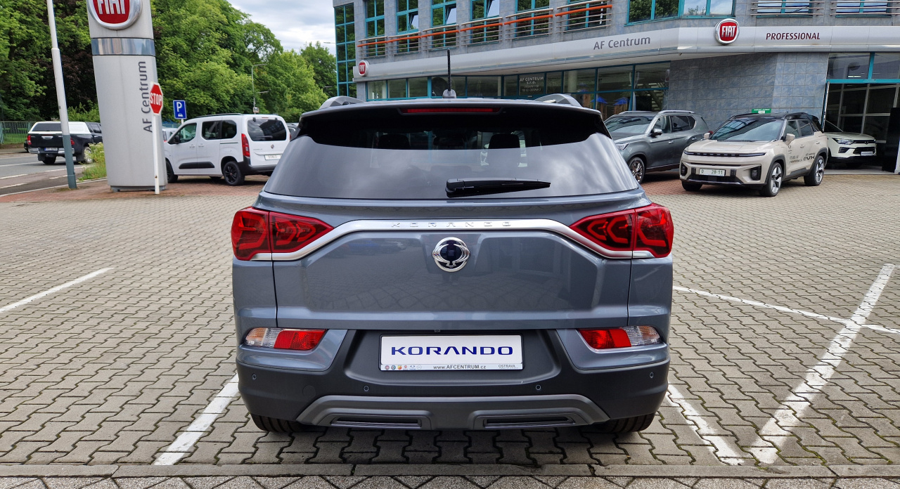 Korando STYLE+ 2WD AT (ADE)