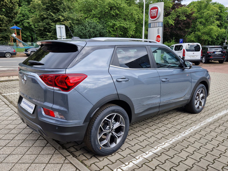 Korando STYLE+ 2WD AT (ADE)