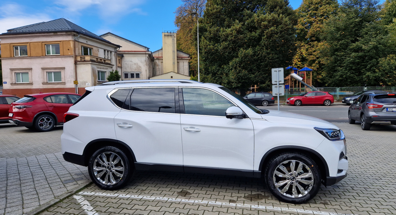 REXTON 2.2 PREMIUM+ (WAK)