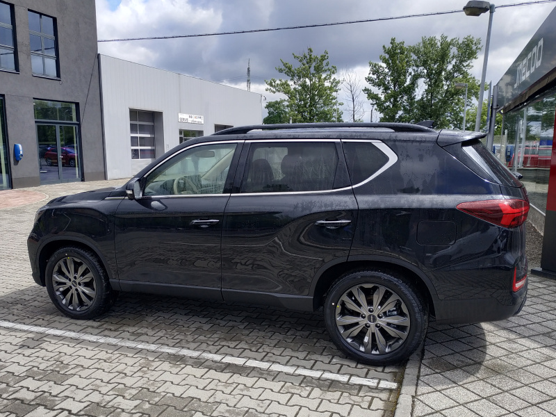 REXTON 2.2 PREMIUM+ Black Edition (LAK) 2