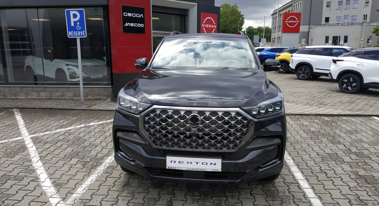 REXTON 2.2 PREMIUM+ Black Edition (LAK) 2