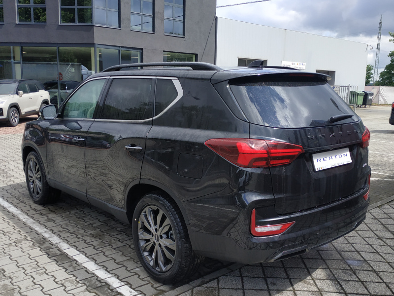 REXTON 2.2 PREMIUM+ Black Edition (LAK) 2