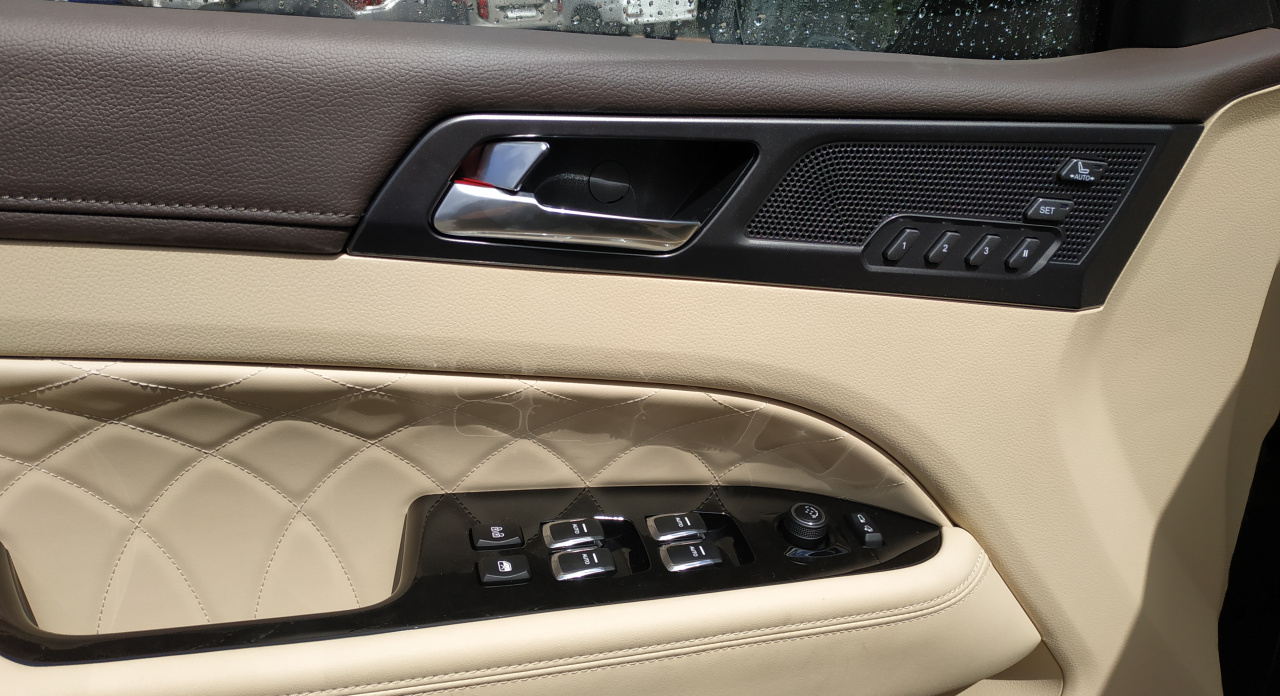 REXTON 2.2 PREMIUM+ Black Edition (LAK) 2