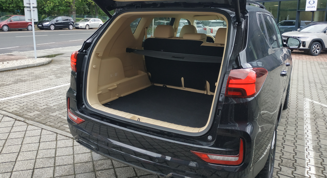 REXTON 2.2 PREMIUM+ Black Edition (LAK) 2