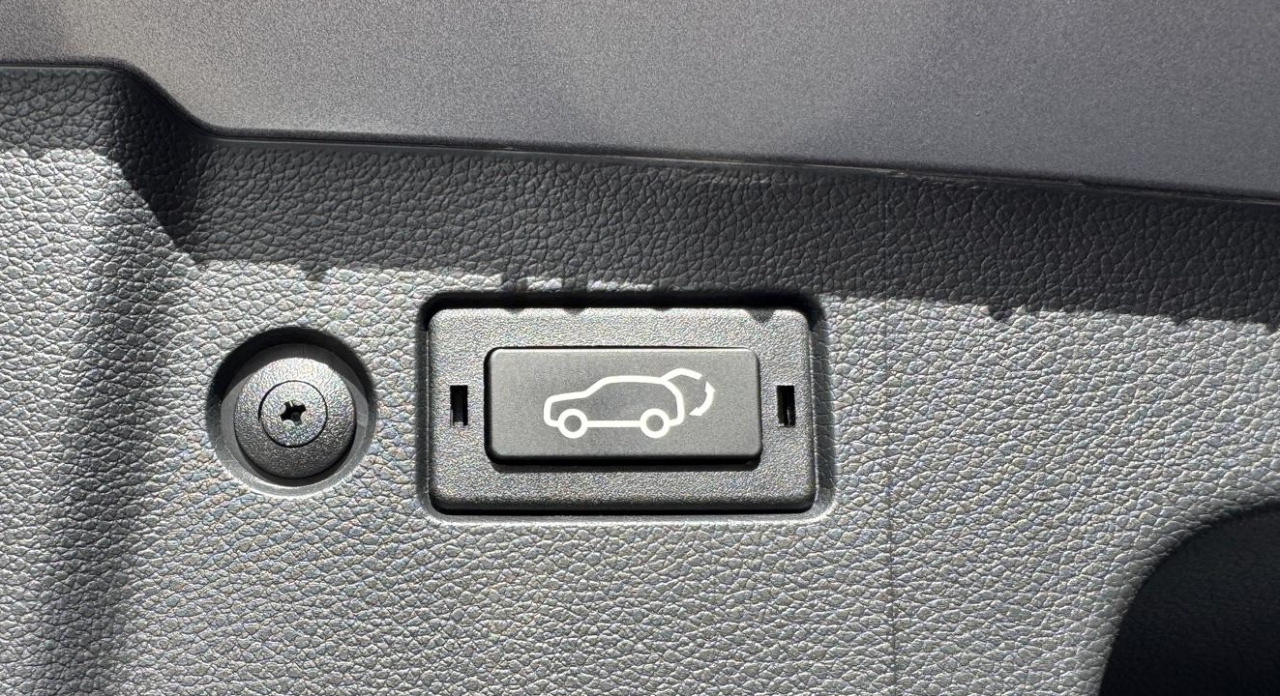 Torres CLEVER 4WD AT (ADE)