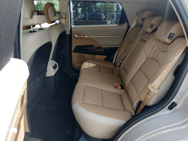 KGM Actyon PREMIUM 2WD AT EBL