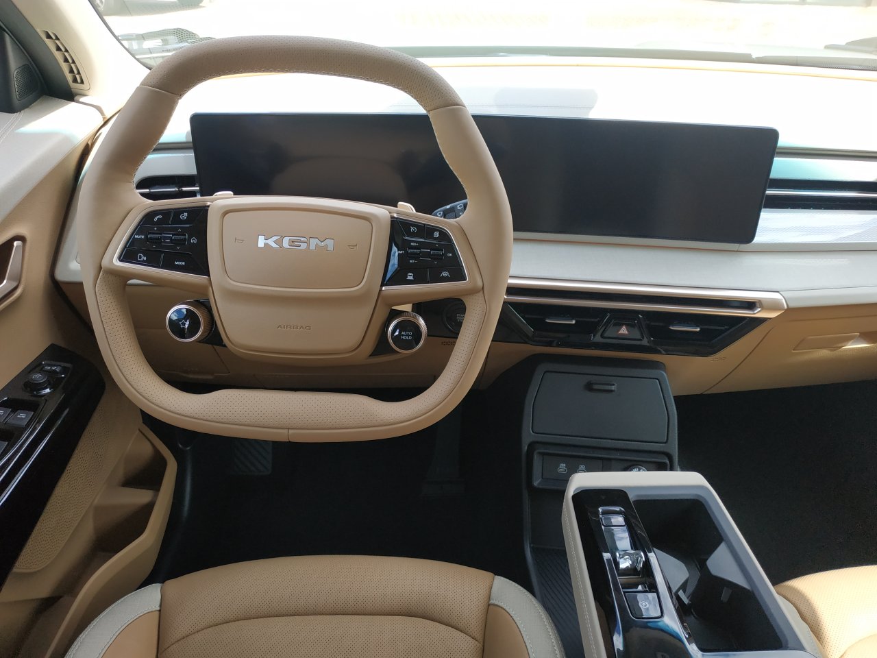 KGM Actyon PREMIUM 2WD AT EBL