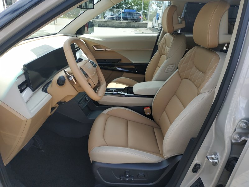 KGM Actyon PREMIUM 2WD AT EBL