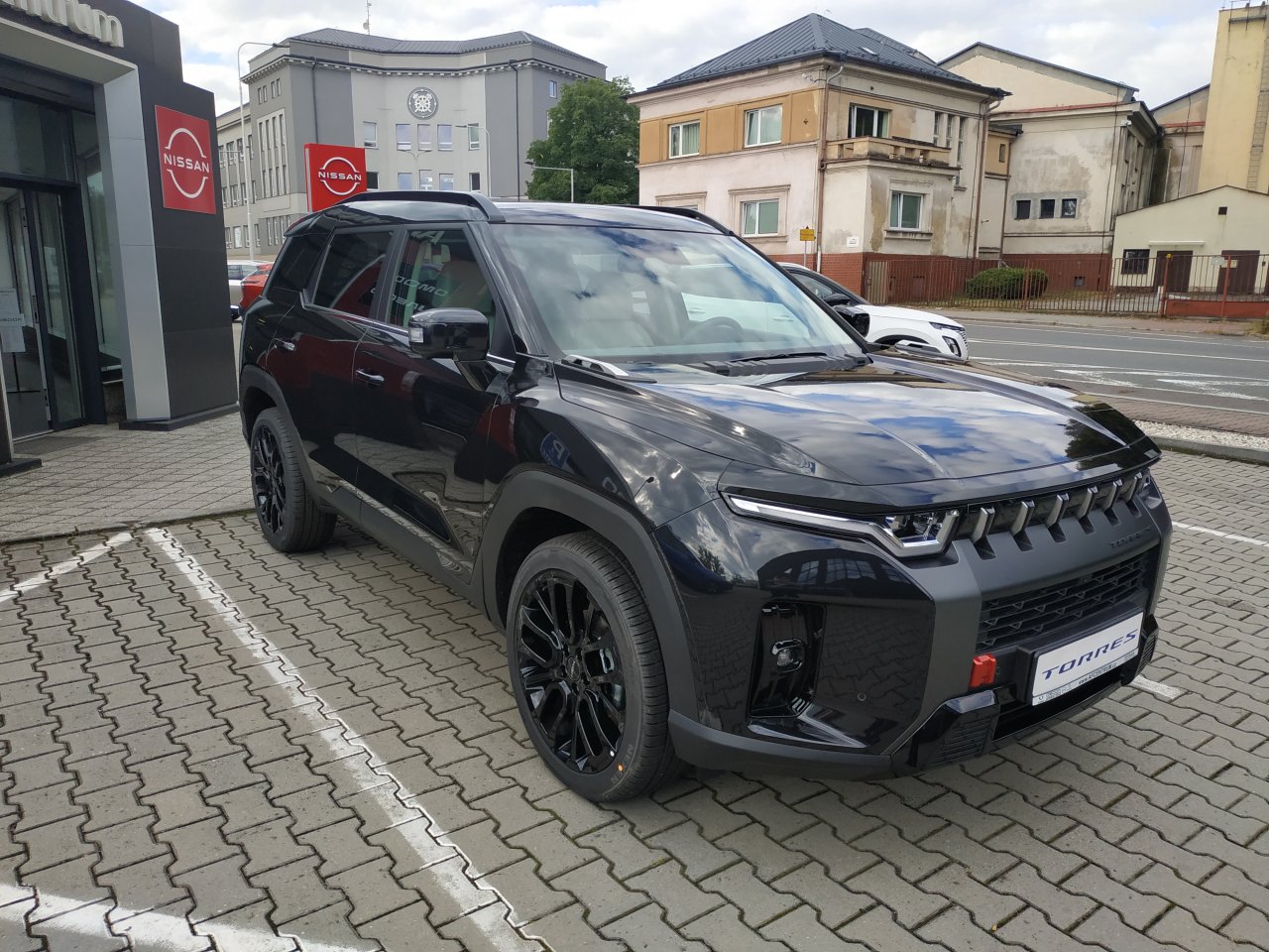 Torres STYLE Black Edition 2WD AT