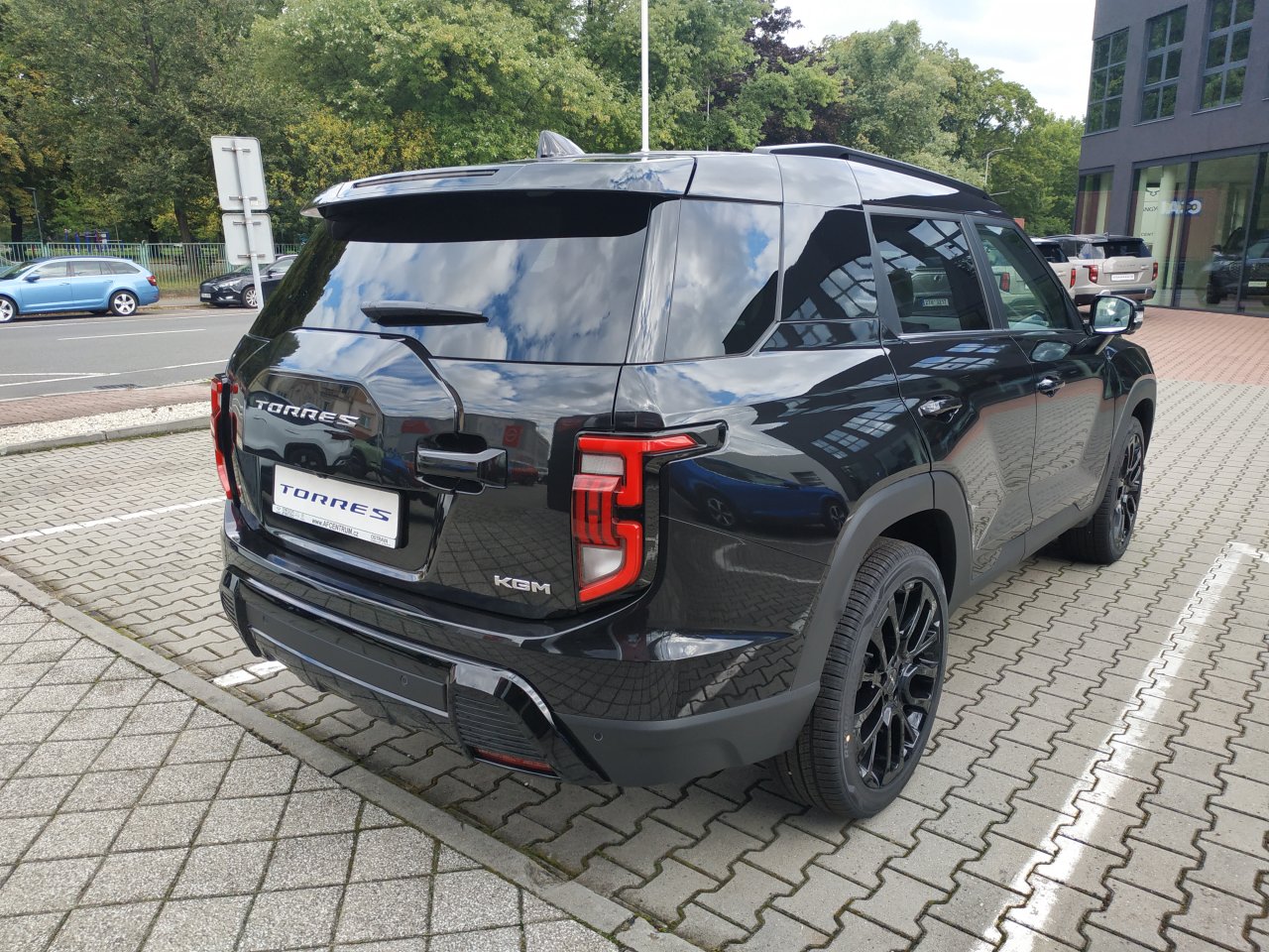 Torres STYLE Black Edition 2WD AT