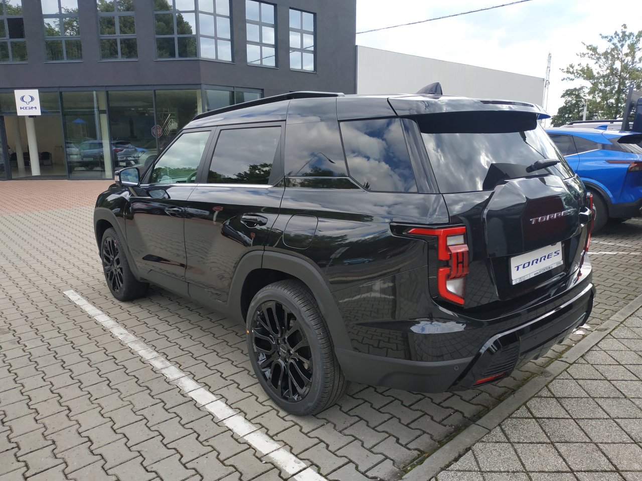 Torres STYLE Black Edition 2WD AT