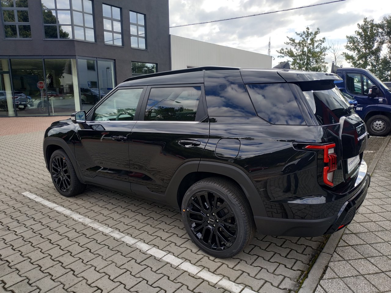 Torres STYLE Black Edition 2WD AT