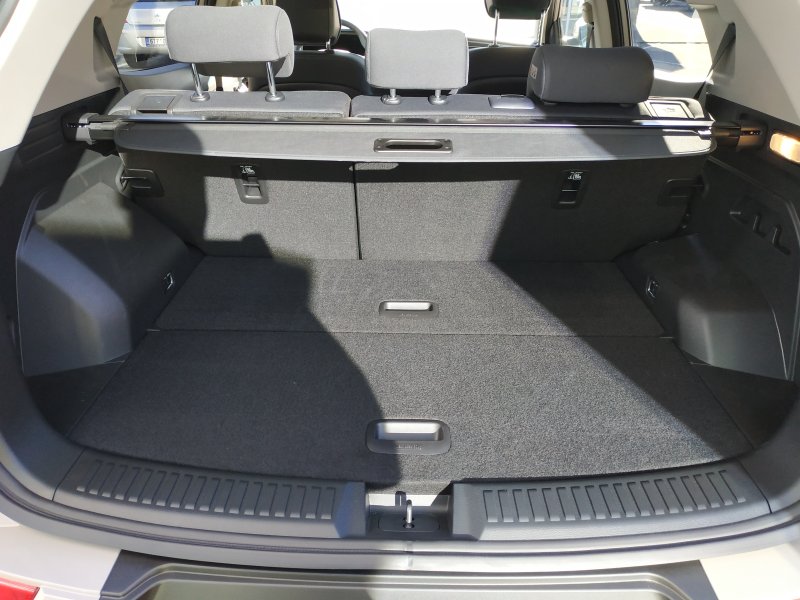 Korando STYLE+ 2WD MT (EBL) (D)