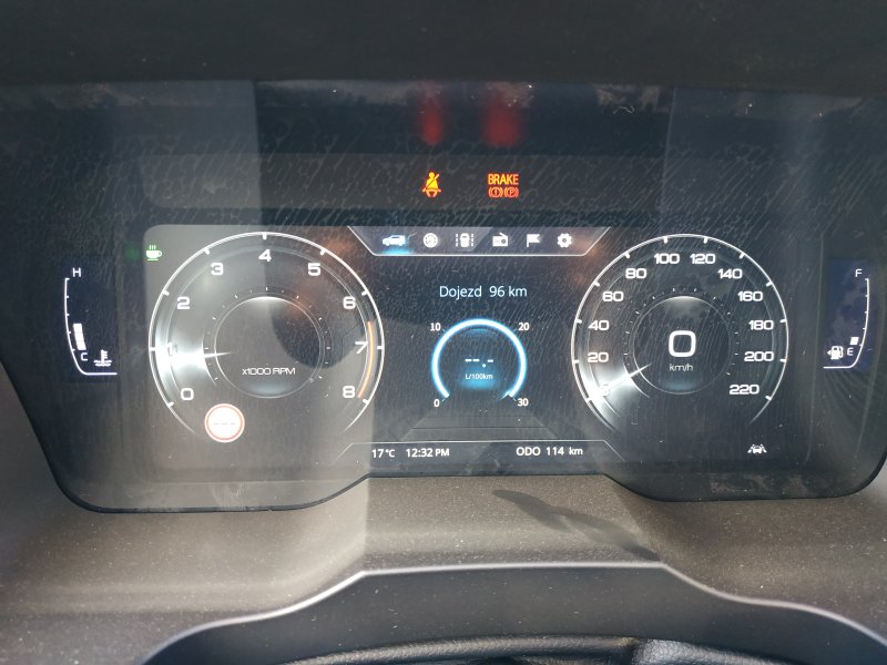 Korando STYLE+ 2WD MT (EBL) (D)