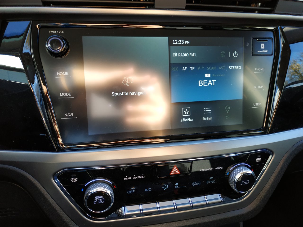 Korando STYLE+ 2WD MT (EBL) (D)