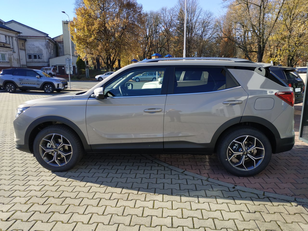 Korando STYLE+ 2WD MT (EBL) (D)