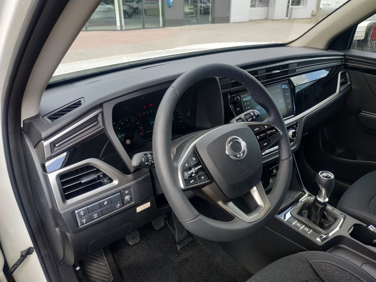 Korando STYLE+ 2WD MT (WAA)