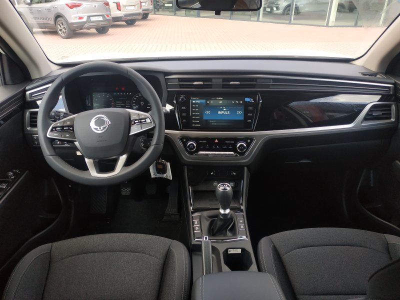 Korando STYLE+ 2WD MT (WAA)