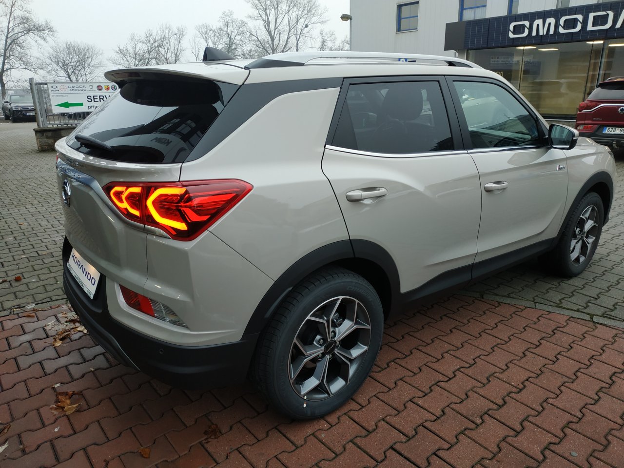 Korando STYLE+ 2WD MT (EBL) (4663)