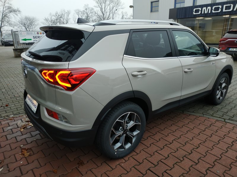 Korando STYLE+ 2WD MT (EBL) (4663)