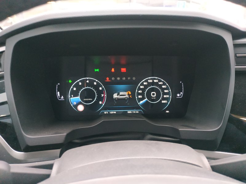 Korando STYLE+ 2WD MT (EBL) (4663)