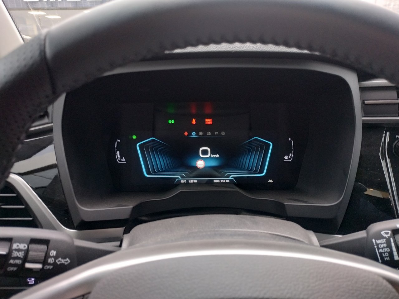 Korando STYLE+ 2WD MT (EBL) (4663)