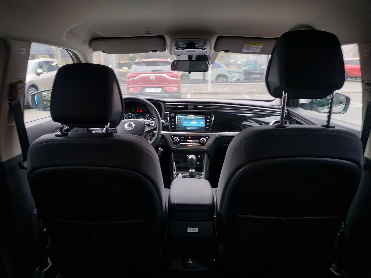 Korando STYLE+ 2WD MT (EBL) (4663)