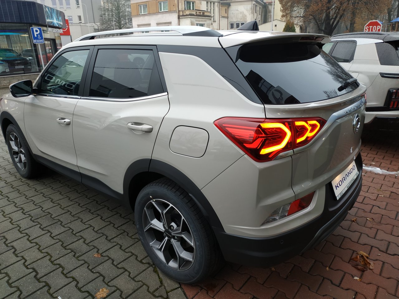 Korando STYLE+ 2WD MT (EBL) (4655)