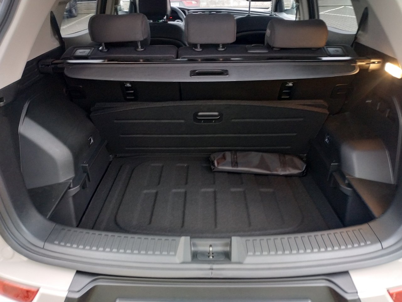 Korando STYLE+ 2WD MT (EBL) (4655)