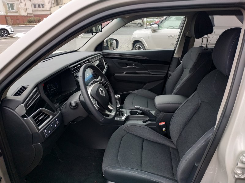 Korando STYLE+ 2WD MT (EBL) (4655)