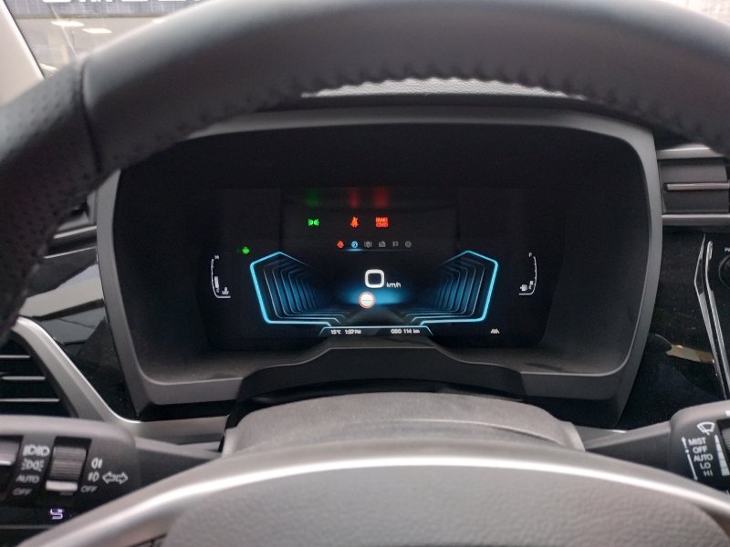 Korando STYLE+ 2WD MT (EBL) (4655)