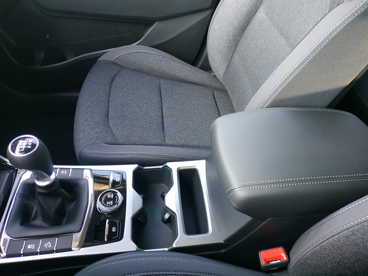 Korando STYLE+ 4WD MT MY25 (WAA) (1571)