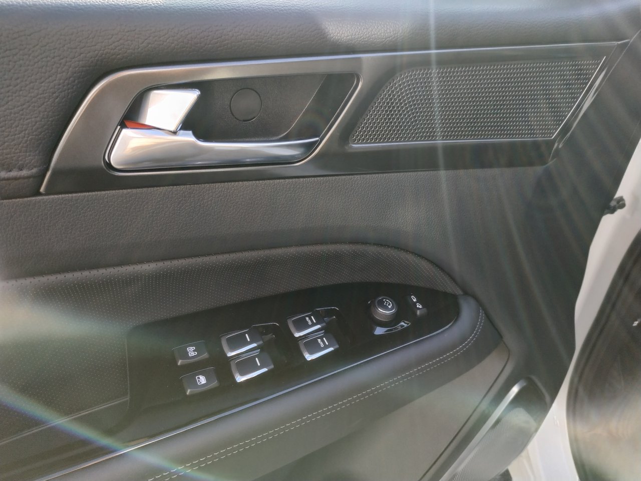 REXTON 2.2 CLUB+ (WAA) 7 (9438)