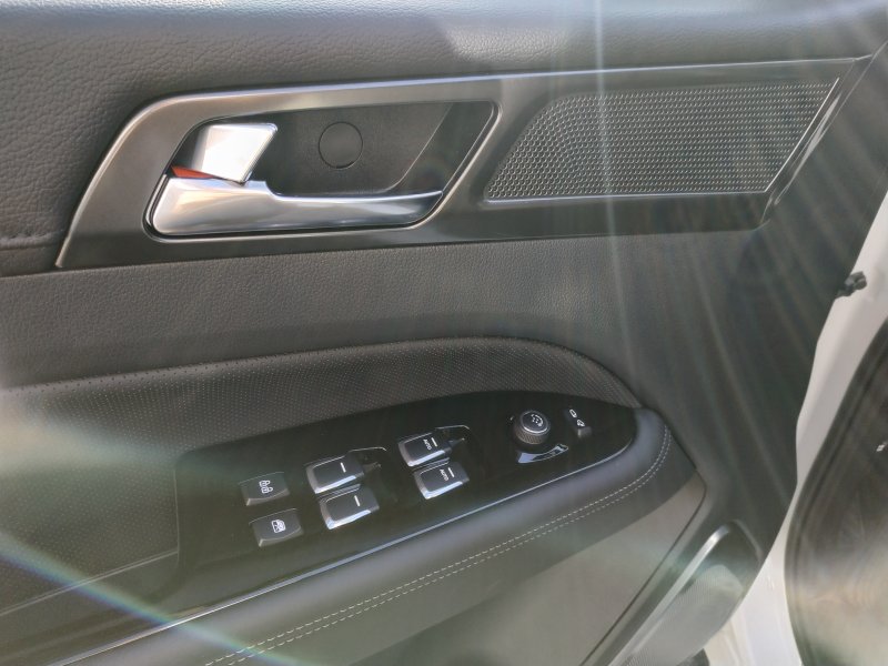 REXTON 2.2 CLUB+ (WAA) 7 (9438)