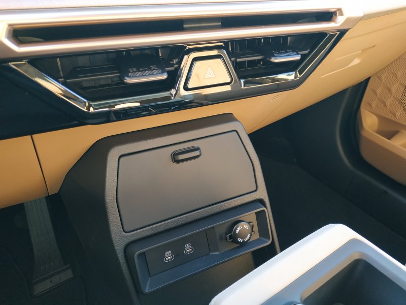 KGM Actyon PREMIUM 2WD AT (3334)