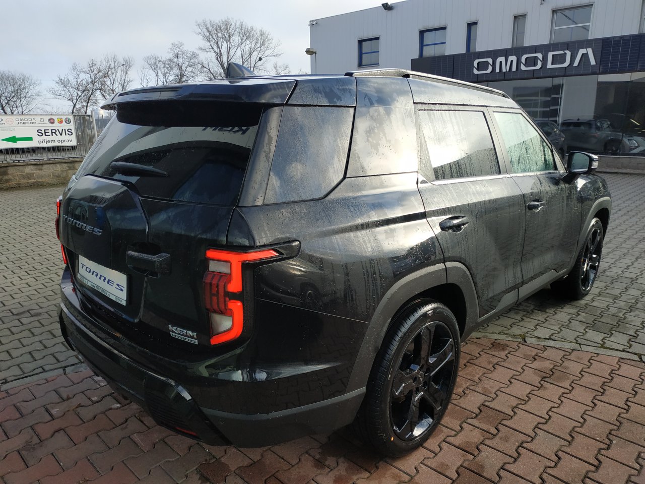 Torres HEV STYLE B.E. 2WD AT (LAK)