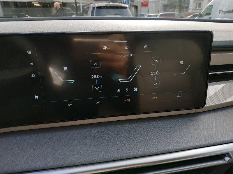 Torres HEV STYLE B.E. 2WD AT (LAK)