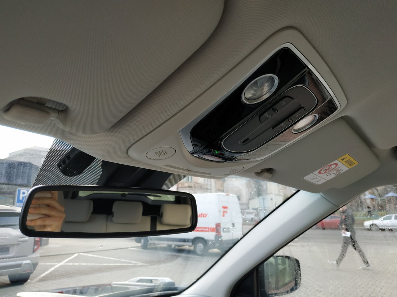 Torres HEV STYLE B.E. 2WD AT (LAK)