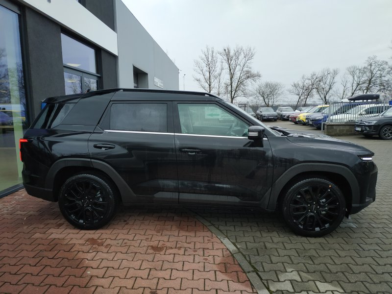 Torres STYLE Black Edition 4WD AT (LAK)