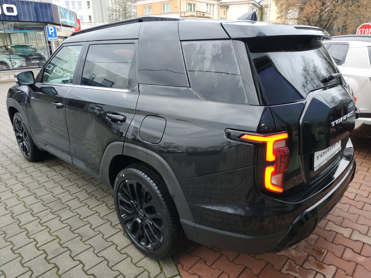 Torres STYLE Black Edition 4WD AT (LAK)